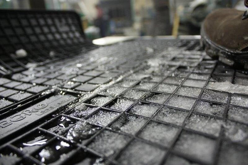 Rubber car mats for universal Pure Design Black 4pcs Frogum